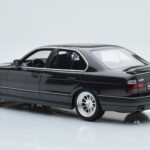 BMW M5 E34 Hartge Schwarz Otto 1:18 - image 4 of 6
