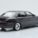 BMW M5 E34 Hartge Schwarz Otto 1:18 - image 5 of 6
