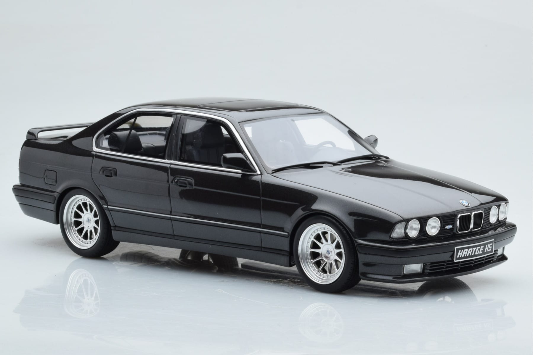 BMW M5 E34 Hartge Schwarz Otto 1:18 OT362B Resin — Bild 6 von 6
