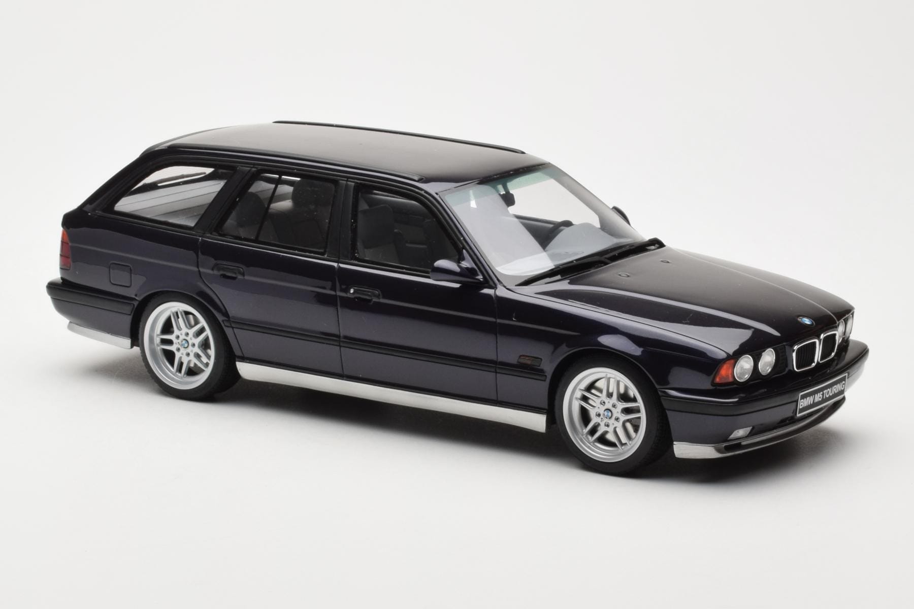 BMW M5 E34 Touring Diamond Schwarz Otto 1:18 OT198 Resin — Bild 4 von 6