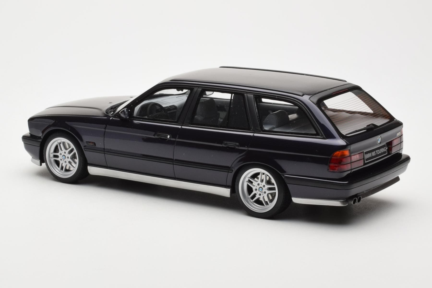 BMW M5 E34 Touring Diamond Schwarz Otto 1:18 OT198 Resin — Bild 5 von 6