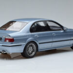 BMW M5 E39 Silverwater Blau Otto 1:18 - image 2 of 6