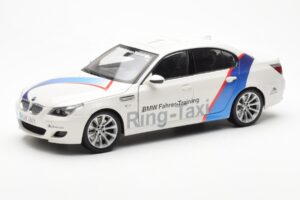 BMW M5 E60 Ring Taxi Nürburgring Kyosho 1:18 08593RT