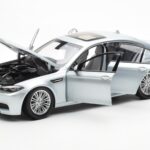 BMW M5 F10 Silverstone Silber Paragon 1:18 80432186353 - image 2 of 8