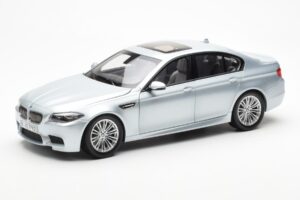BMW M5 F10 Silverstone Silber Paragon 1:18 80432186353