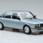BMW M535i E12 Blau Norev 1:18 - image 4 of 6