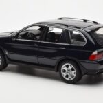 BMW X5 4.4i E53 Dunkel Blau Kyosho 1:18 - image 7 of 8