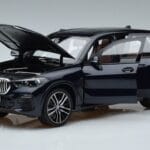 BMW X5 G05 Blau Norev 1:18 183283 Druckguss - image 2 of 7