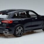 BMW X5 G05 Blau Norev 1:18 183283 Druckguss - image 3 of 7