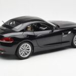 BMW Z4 E89 Spider Schwarz Metallic Kyosho 1:18 08771BK - image 4 of 9