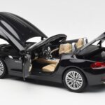 BMW Z4 E89 Spider Schwarz Metallic Kyosho 1:18 08771BK - image 6 of 9