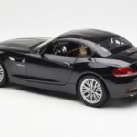 BMW Z4 E89 Spider Schwarz Metallic Kyosho 1:18 08771BK - image 8 of 9