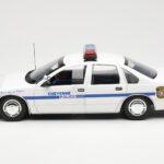 Chevrolet Caprice Cheyenne Polizei UT Models 1:18 - image 3 of 6