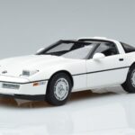 Chevrolet Corvette C4 Weiß AUTOart 1:18 71243 Druckguss