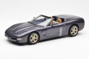 Chevrolet Corvette C5 Cabriolet Lila Perl Metallic UT Models 1:18 21010