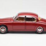 Daimler 250 V8 Rot Paragon 1:18 PA-98312 - image 4 of 8