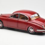 Daimler 250 V8 Rot Paragon 1:18 PA-98312 - image 7 of 8