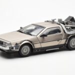 DeLorean DMC-12 Time Machine Back to the Future Silber Sun Star 1:18