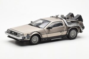 DeLorean DMC-12 Time Machine Back to the Future Silber Sun Star 1:18
