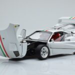 Ferrari F40 Perlweiß Italy Kyosho 1:18 - image 2 of 8