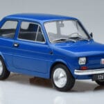 Fiat 126P Blau MCG 1:18 MCG18324 Druckguss - image 4 of 6