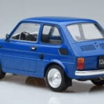 Fiat 126P Blau MCG 1:18 MCG18324 Druckguss - image 5 of 6
