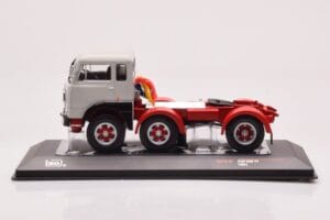 Fiat 690 T1 Weiß IXO 1:43 TR176