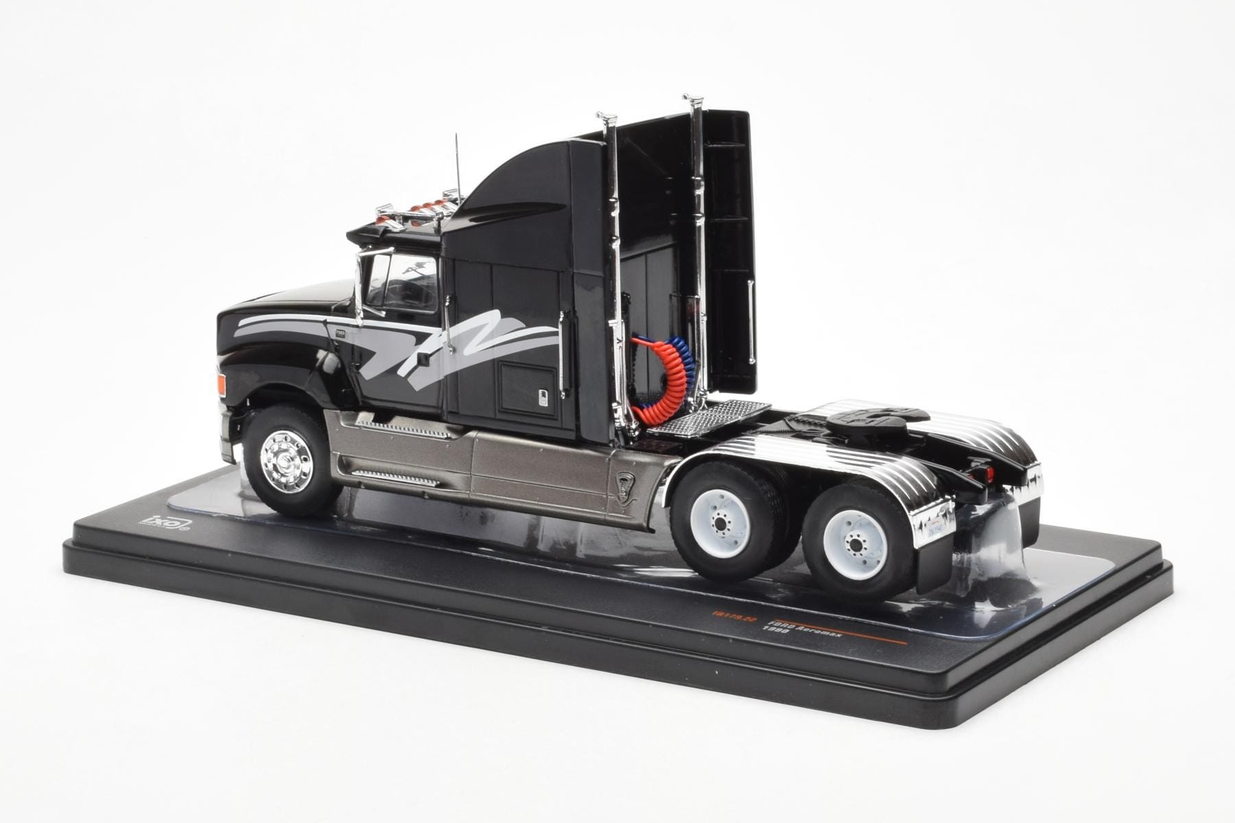 Ford Aeromax Schwarz IXO 1:43 TR179 Druckguss — Bild 2 von 4