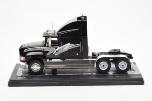 Ford Aeromax Schwarz IXO 1:43 TR179