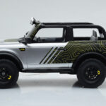 Ford Bronco RTR Iconic Silber GT Spirit 1:18 - image 3 of 6