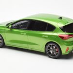 Ford Focus Mk5 ST Phase 2 Mean Grün Otto 1:18 OT450 - image 5 of 6