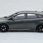 Ford Focus RS Mk3 Stealth Grau Otto 1:18 - image 3 of 6