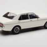 Ford Granada Mk1 Weiß MCG 1:18 MCG18395 - image 2 of 6