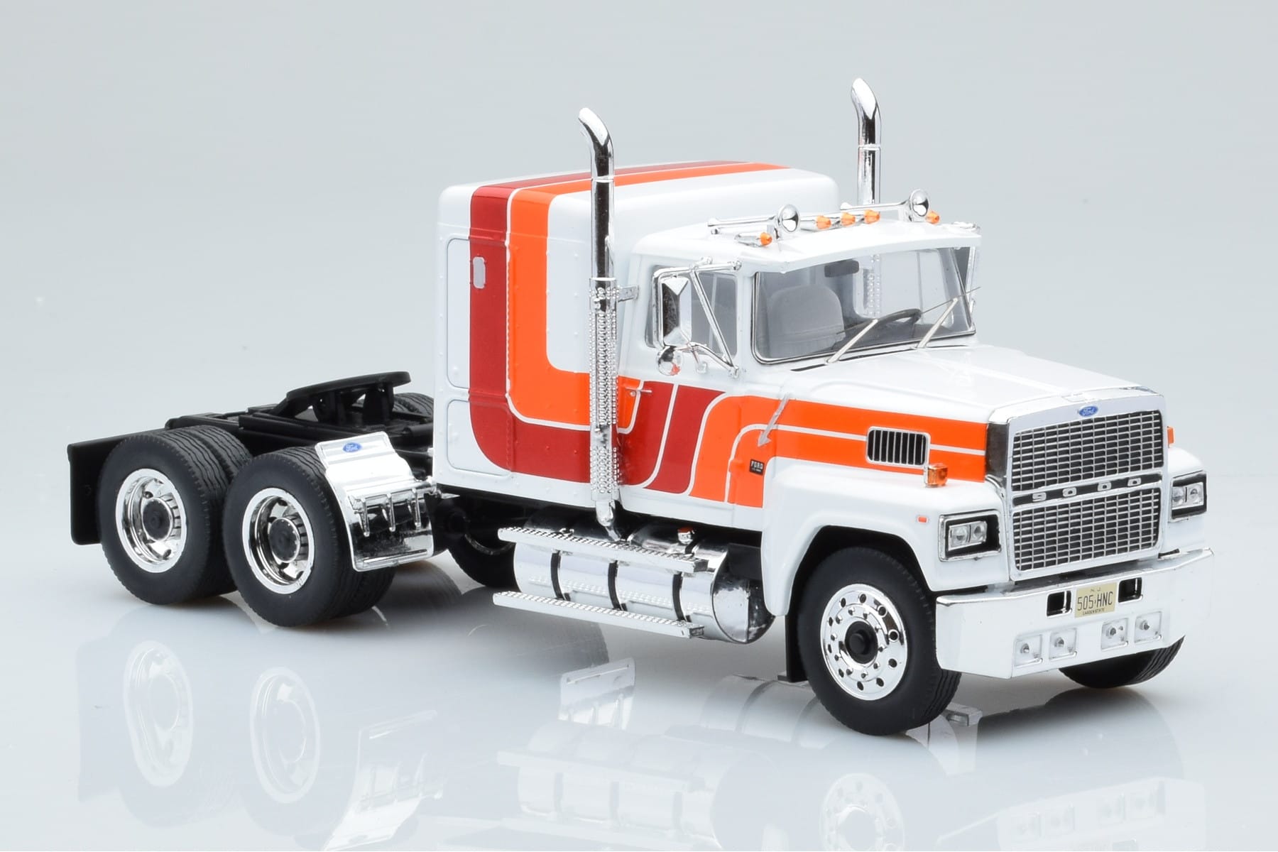 Ford LTL 9000 Weiß Rot Orange IXO 1:43 TR094 Druckguss — Bild 3 von 5
