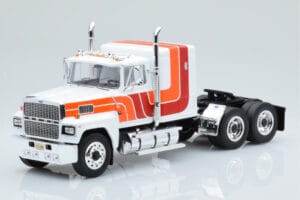 Ford LTL 9000 Weiß Rot Orange IXO 1:43 TR094