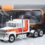 Ford LTL 9000 Weiß Rot Orange IXO 1:43 - image 5 of 5