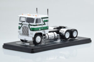 Freightliner FLA Weiß Grün IXO 1:43