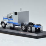 GMC General Silber IXO 1:43 TR079 - image 5 of 6