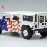 Hummer H1 General Gore-Lieberman USA 2000 Exoto 1:18 - image 6 of 7