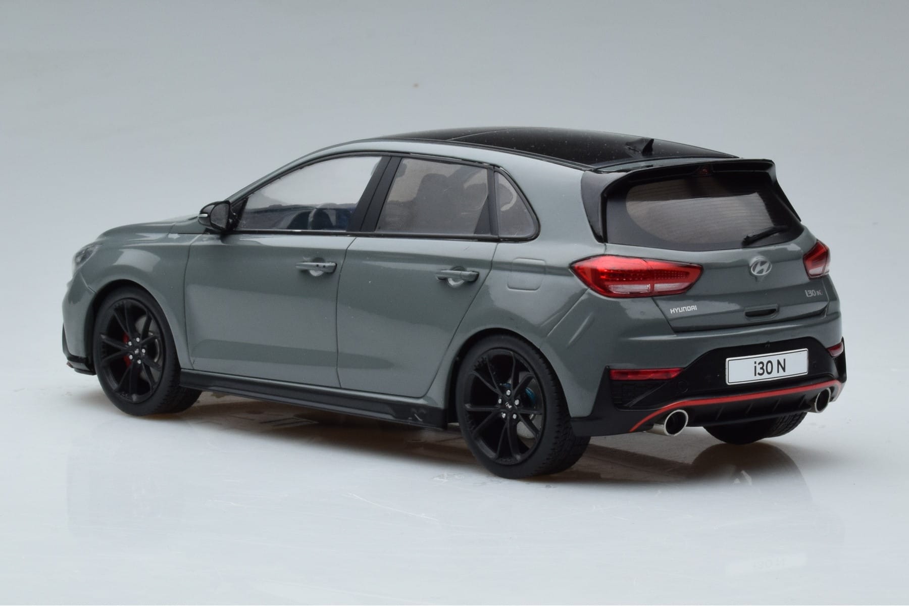 Hyundai i30 N PD Schattengrau MCG 1:18 MCG18375 Druckguss — Bild 5 von 6