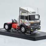 Iveco Turbo Star 190-42 Silber IXO 1:43 - image 4 of 6