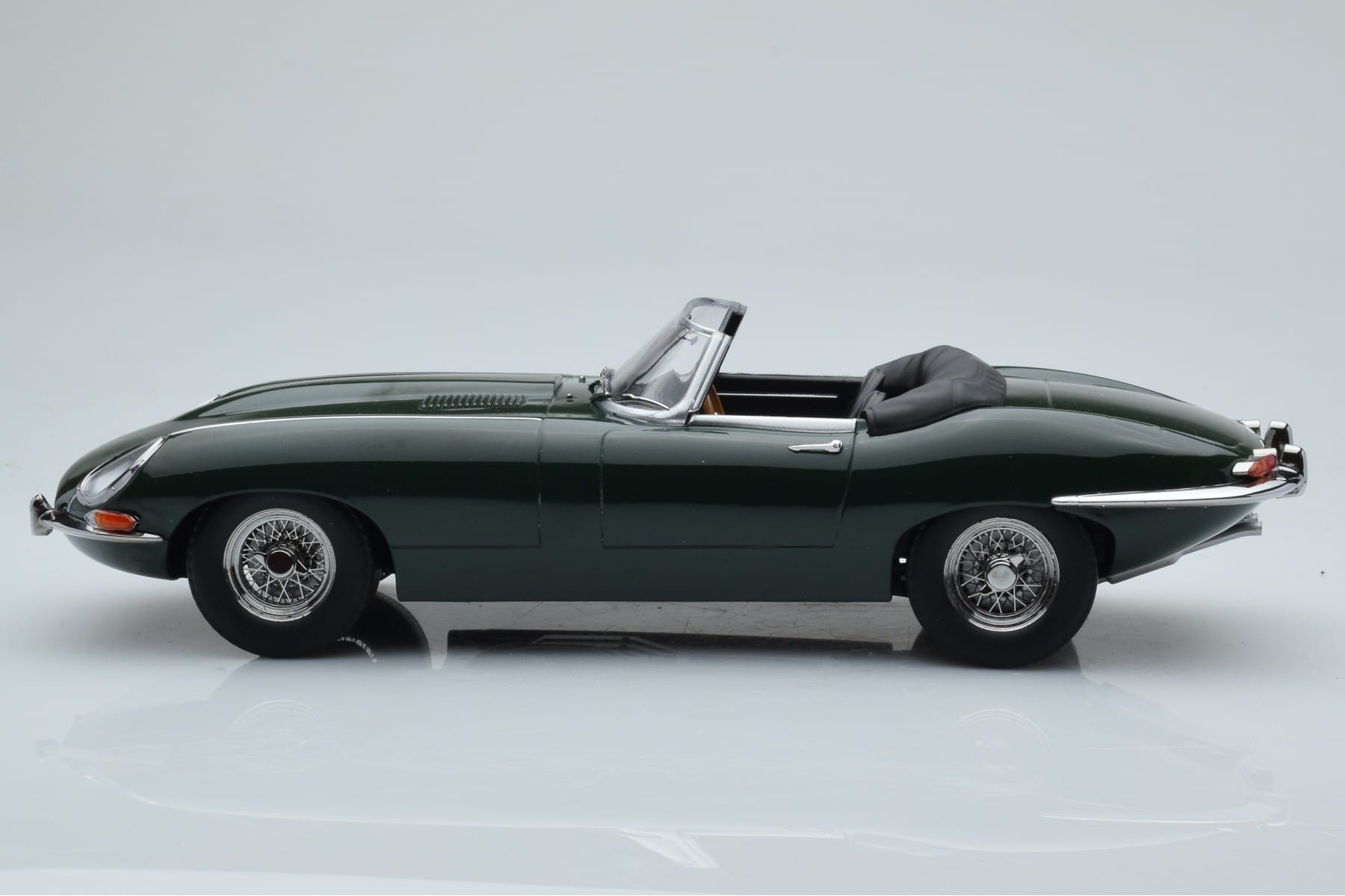 Jaguar E-Type Series 1 Roadster Grün KK-Scale 1:18 KKDC180481 Druckguss — Bild 3 von 6
