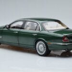Jaguar XJ6 X350 Racing Grün Almost Real 1:18 - image 7 of 13