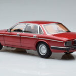 Jaguar XJ6 XJ40 Flamenco Rot Almost Real 1:18 - image 7 of 11