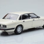 Jaguar XJ6 XJ40 Glacier Weiß Almost Real 1:18 - image 3 of 11