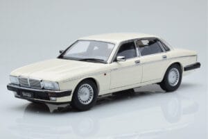 Jaguar XJ6 XJ40 Glacier Weiß Almost Real 1:18 810542