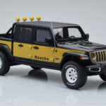 Jeep Gladiator Honcho Schwarz GT Spirit 1:18 - image 4 of 6