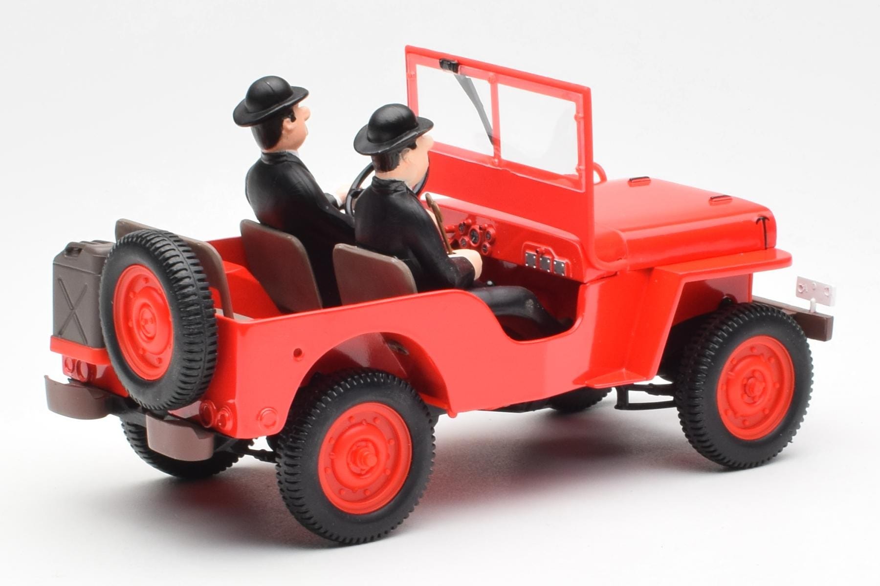 Jeep Willys Tintin 2 Figuren UT Models 1:18 180150000 Druckguss — Bild 2 von 6