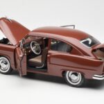 Kaiser Henry J Caribbean Coral Metallic Sun Star 1:18 5101 - image 5 of 8