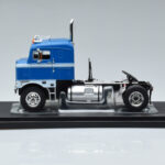 Kenworth Bullnose Blau IXO 1:43 - image 3 of 6